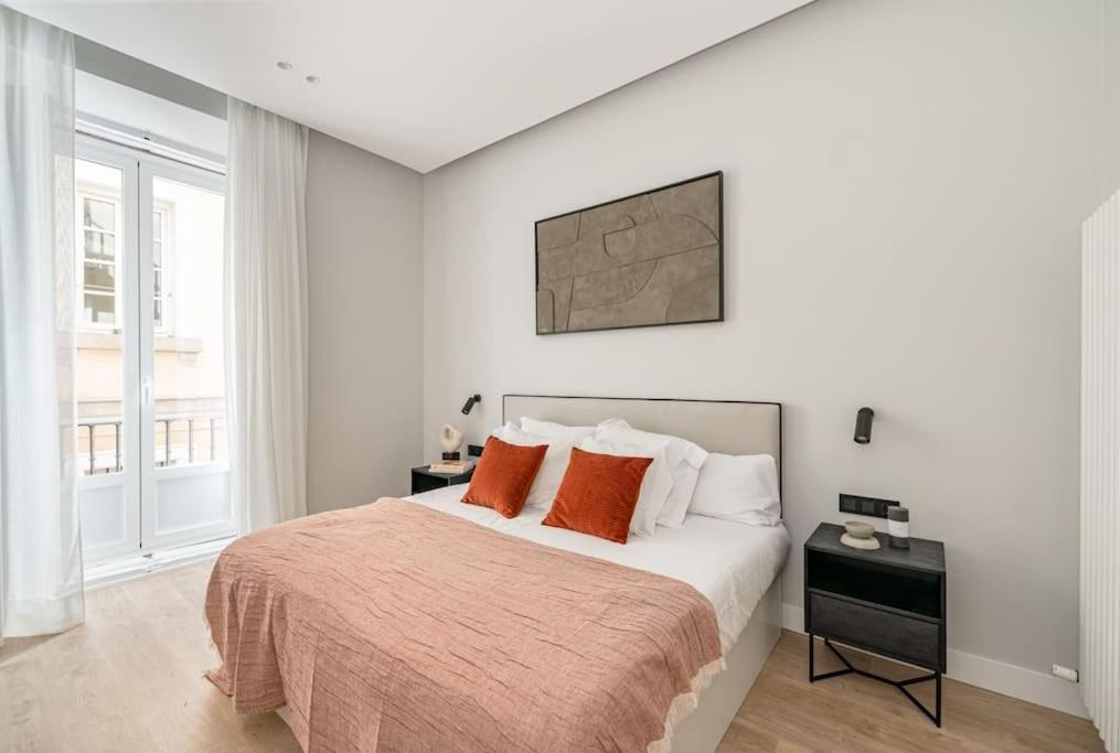 Centro XIII Calle De La Paz 2Br 2Bh مدريد المظهر الخارجي الصورة