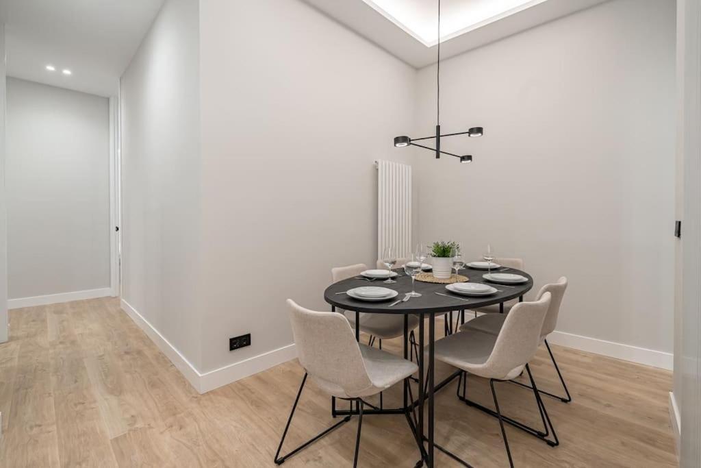 Centro XIII Calle De La Paz 2Br 2Bh مدريد المظهر الخارجي الصورة